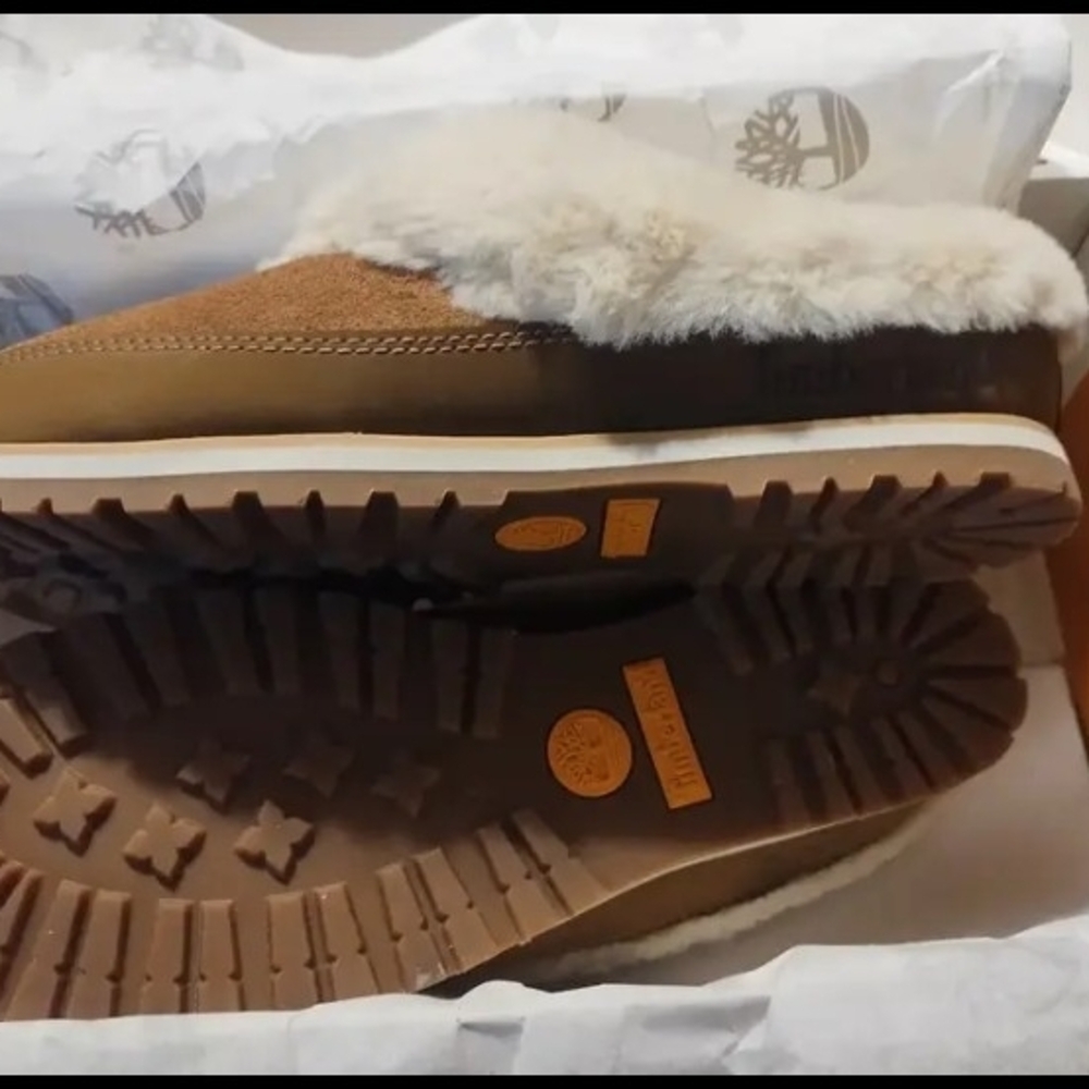 Timberland Tan Fur-Lined Slip-Ons..WOMEN'S TIMBERLAND SLIPPERS - NEW IN BOX..